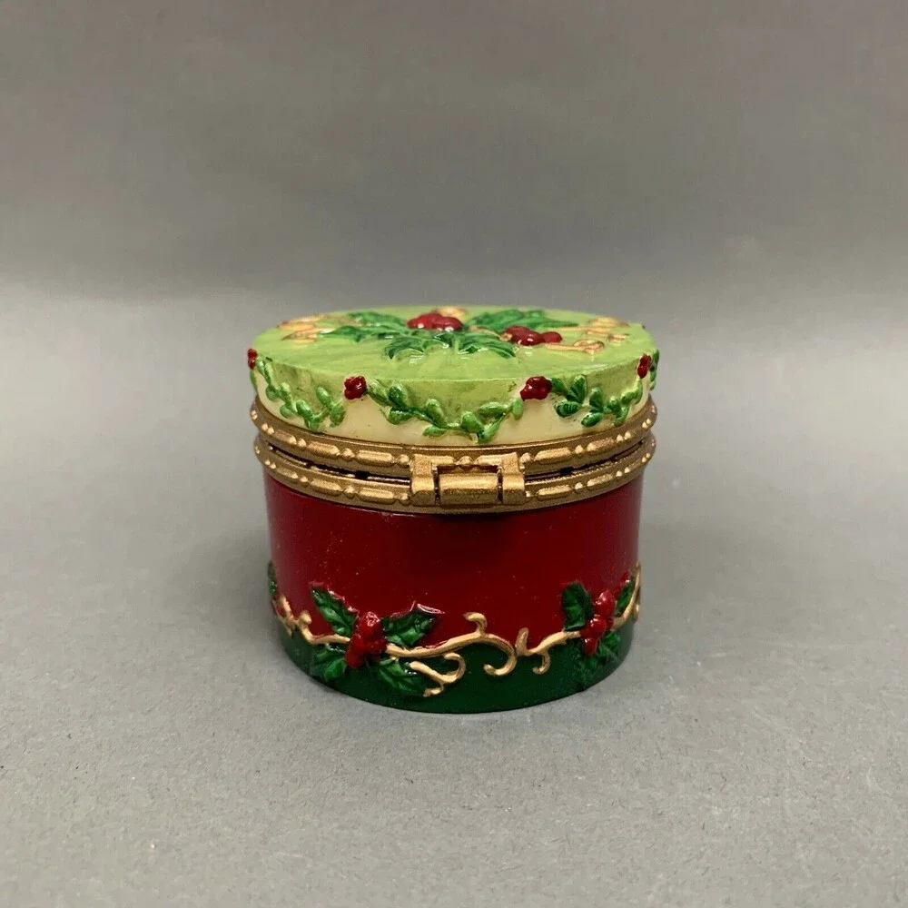 2001 Jewelry‎ Trinket Box Dillard's Gift Christmas 2 1/2 x 1 3/4